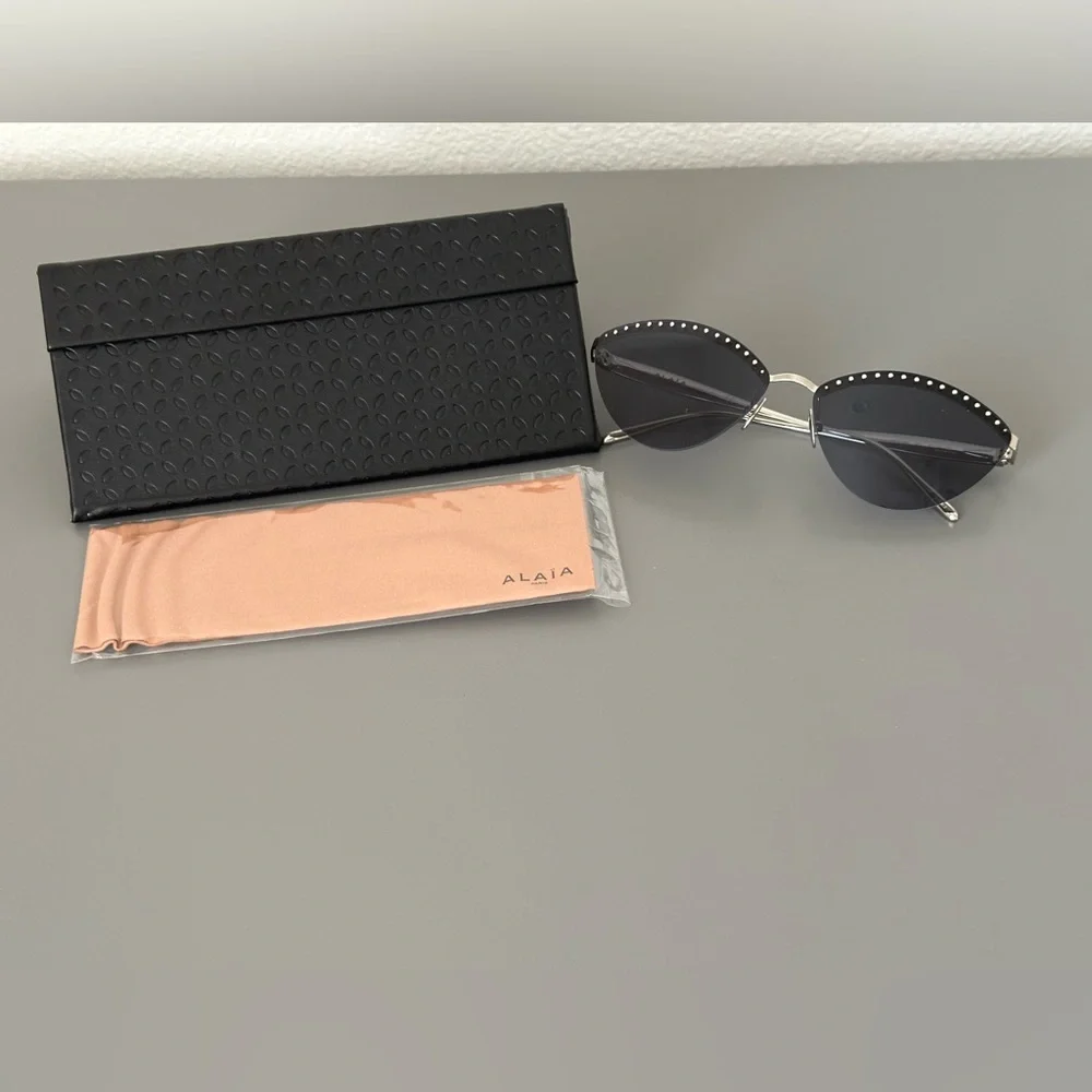 Azzedine Alaia AA0038S Sunglasses - Picture 12 of 12